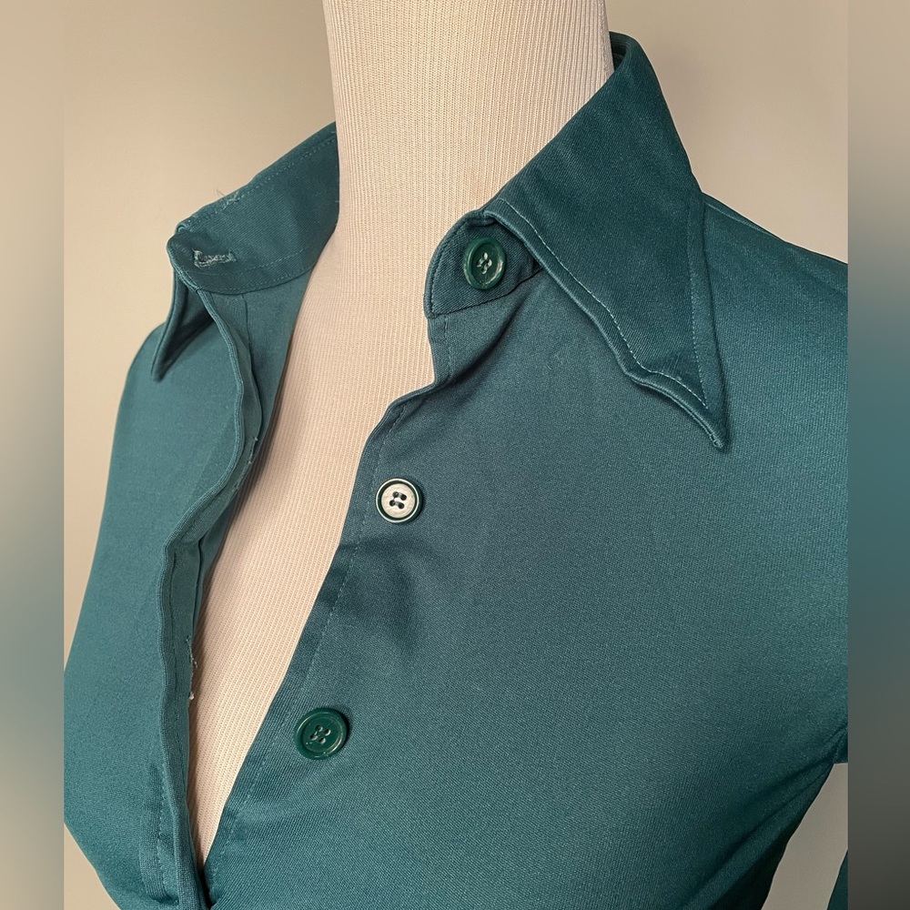 VINTAGE 70’s Button Down Shirt - Picture 3 of 8